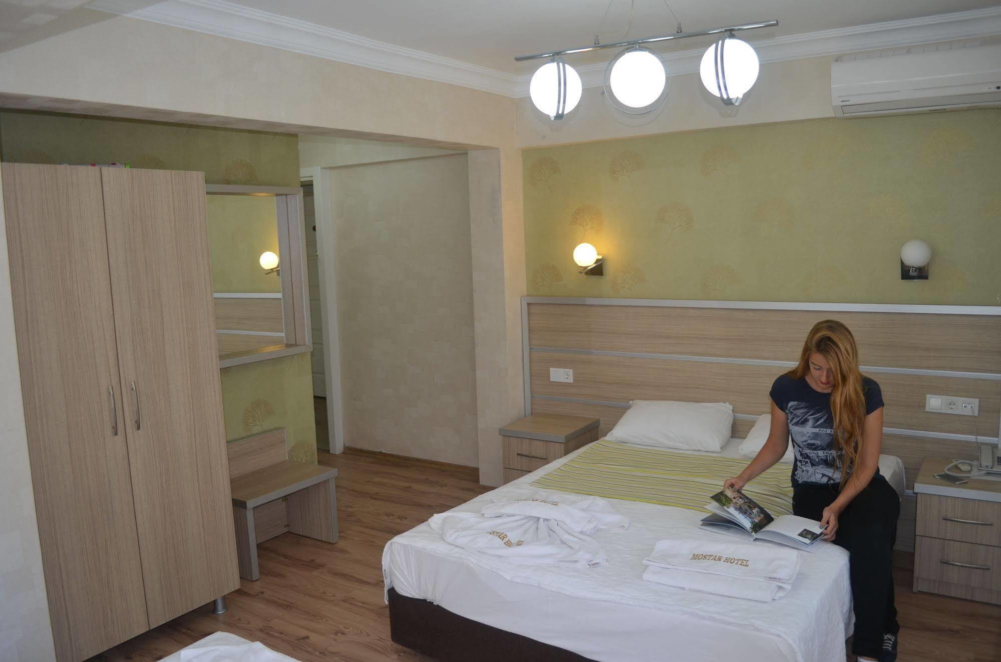 Mostar Hotel Айвалык Экстерьер фото